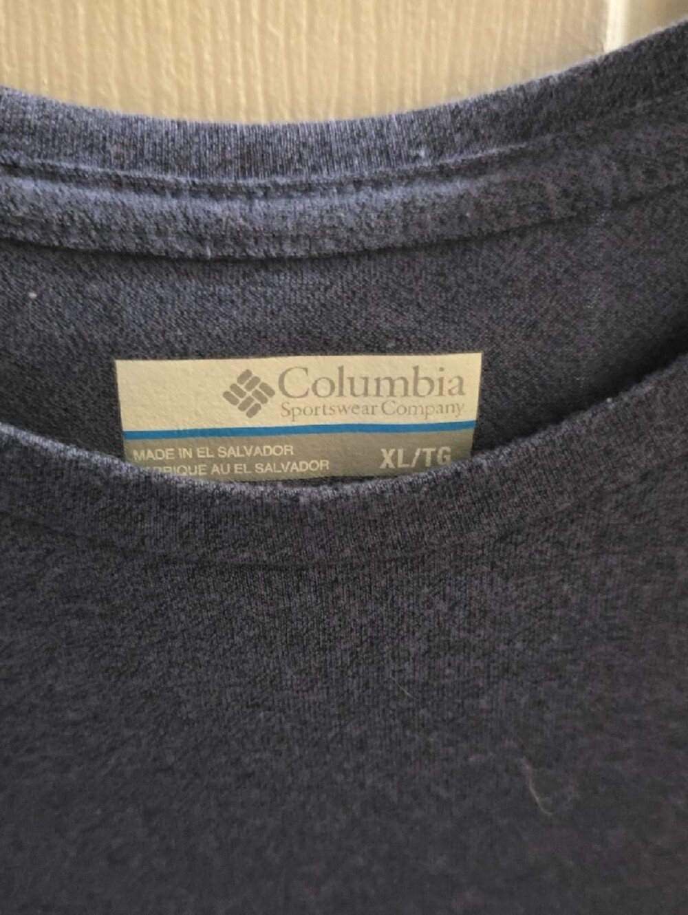 Columbia Men’s Navy Blue Short-Sleeve Crew Tee - Picture 2 of 3